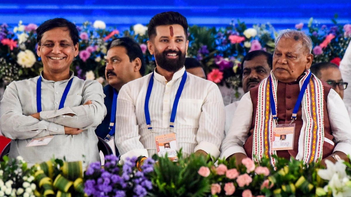 बुधवार को पटना में सीटों के बंटवारे को लेकर NDA घटक दल की बैठक है. (Photo: PTI)