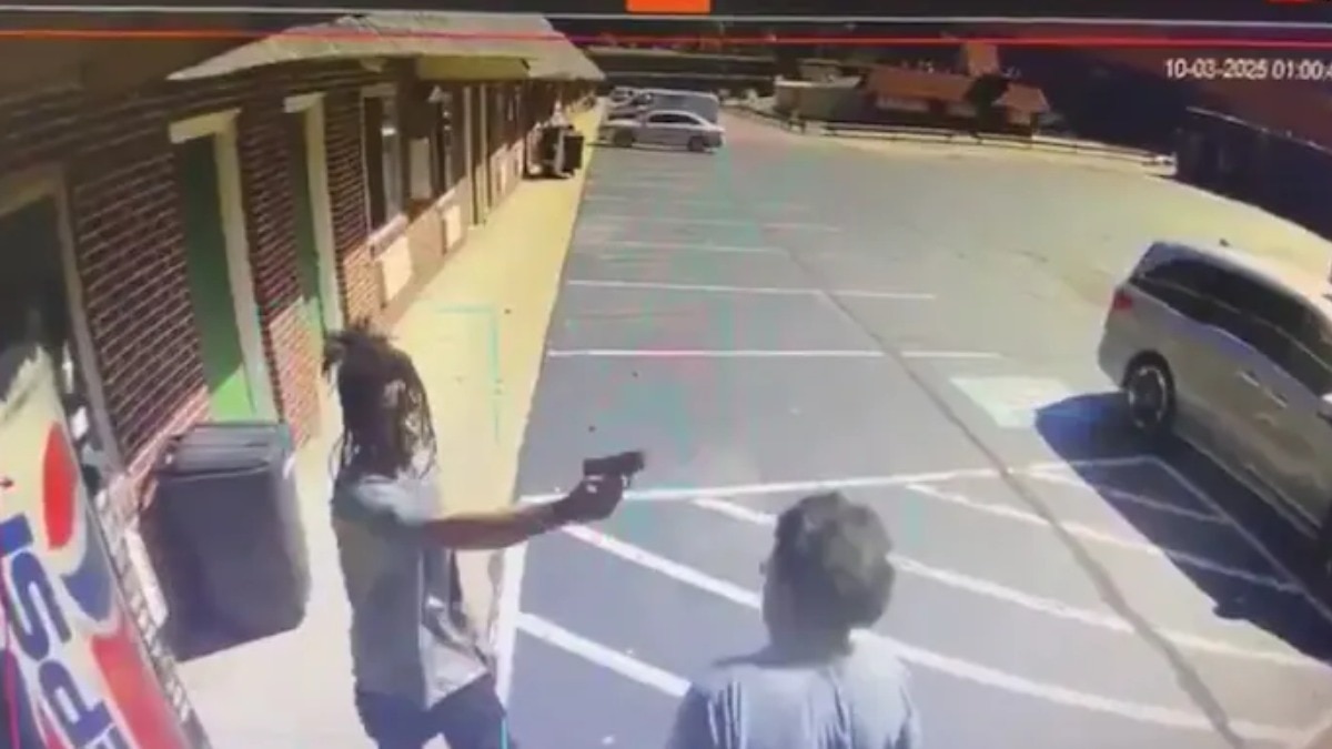 राकेश पटेल मूल रूप से गुजरात के सूरत जिले के बारडोली के पास रायम गांव के रहने वाले थे. (Photo- Screengrab)