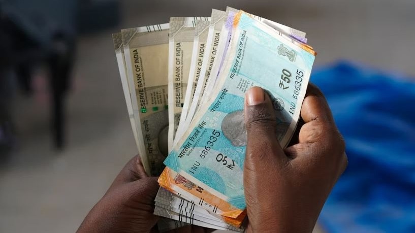 GST विभाग में बोनस सिर्फ क्लेरिकल ग्रेड के कर्मचारियों को मिलता है, सीनियर ग्रेड को नहीं. (Photo: Unsplash)