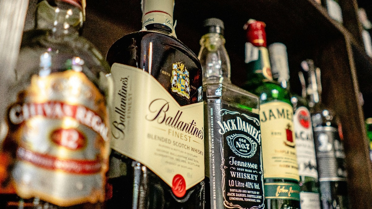 क्यों चर्चा में है स्कॉच व्हिस्की, क्या जल्द ही आधी कीमत पर मिलने वाली है?