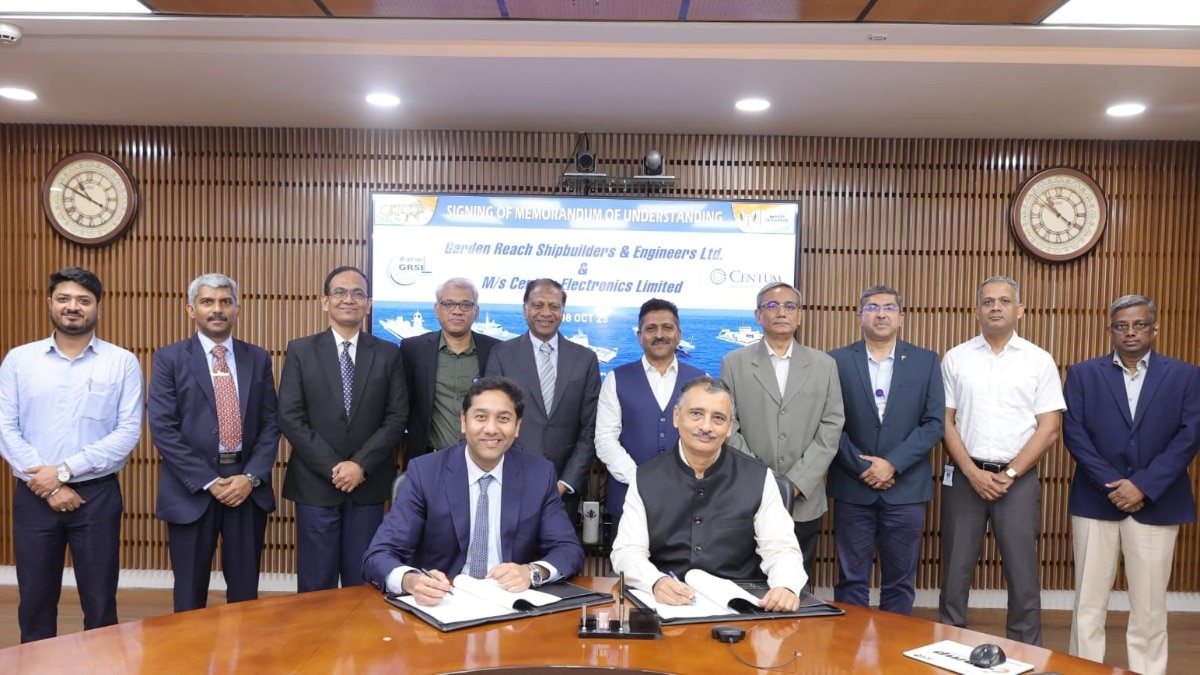 कोलकाता के जीआरएसई भवन में हुआ एमओयू (Photo: Rajesh Saha/ITG)