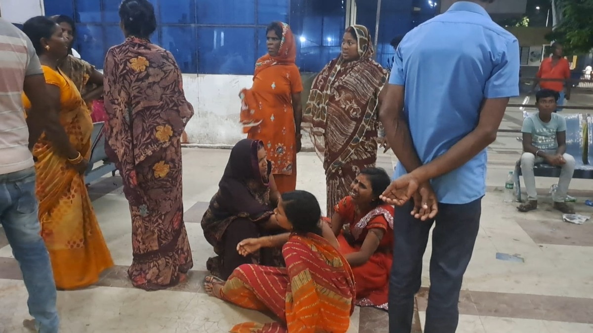 घायलों को SKMCH में भर्ती कराया गया.(Photo: Manibhushan Sharma/ITG)