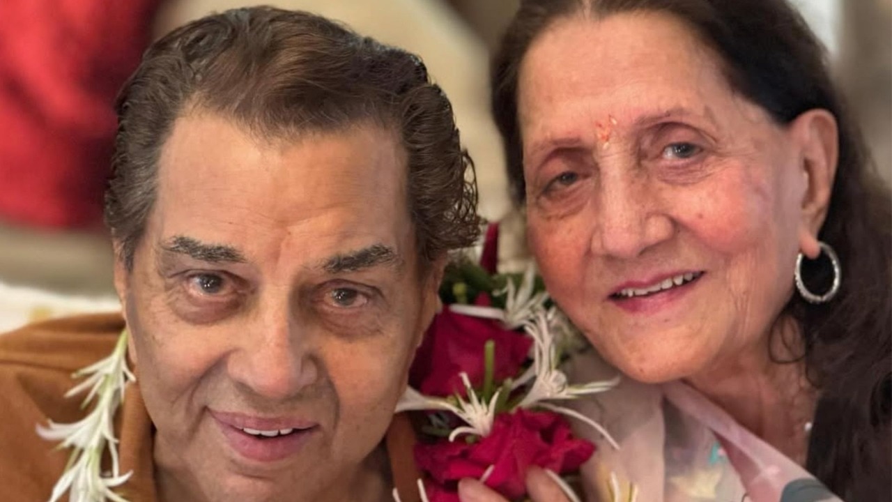 किसके साथ रहते हैं धर्मेंद्र? (Photo: Instagram/iambobbydeol)