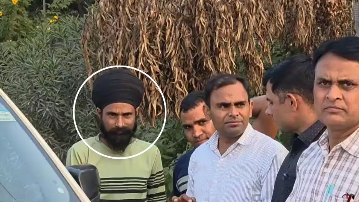 पाकिस्तानी जासूस घरों में कराता था हवन पूजन. (Photo: Screengrab)