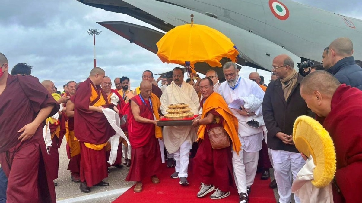 Keshav Prasad Maurya arrived in Russia with the relics of Lord Gautam Buddha (Photo- ITG)
