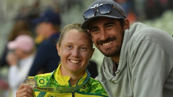 Alyssa Healy and Mitchell Starc