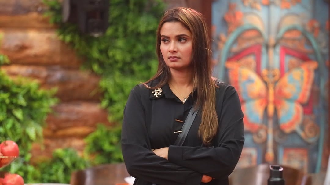  bigg boss19 neelam giri cried