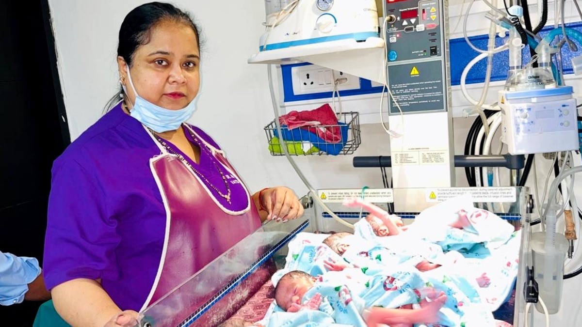 अस्पताल में भर्ती जच्चा और बच्चे स्वस्थ हैं.(Photo:ITG)