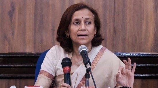 सोनम वांगचुक की पत्नी गीतांजलि ने अपने हलफनामे में प्राइवेसी का हवाला दिया है.