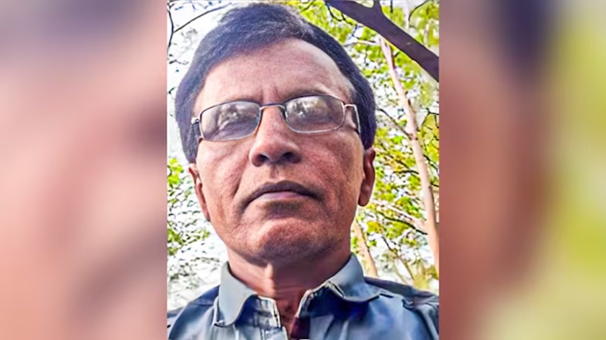 सुरक्षा बलों की बड़ी सफलता, 7 करोड़ के इनामी नक्सली ने अपने 60 साथियों संग किया सरेंडर