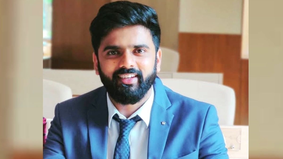 IAS नागार्जुन बी गौड़ा खंडवा जिला पंचायत CEO हैं.(Photo:arjun_gowda__ias)