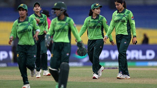 ICC Women's World Cup 2025: इंग्लैंड से धुला मैच, अब वर्ल्ड कप में कैसे बचेगी पाकिस्तान की उम्मीद? जानिए सेमीफाइनल  का पूरा गणित