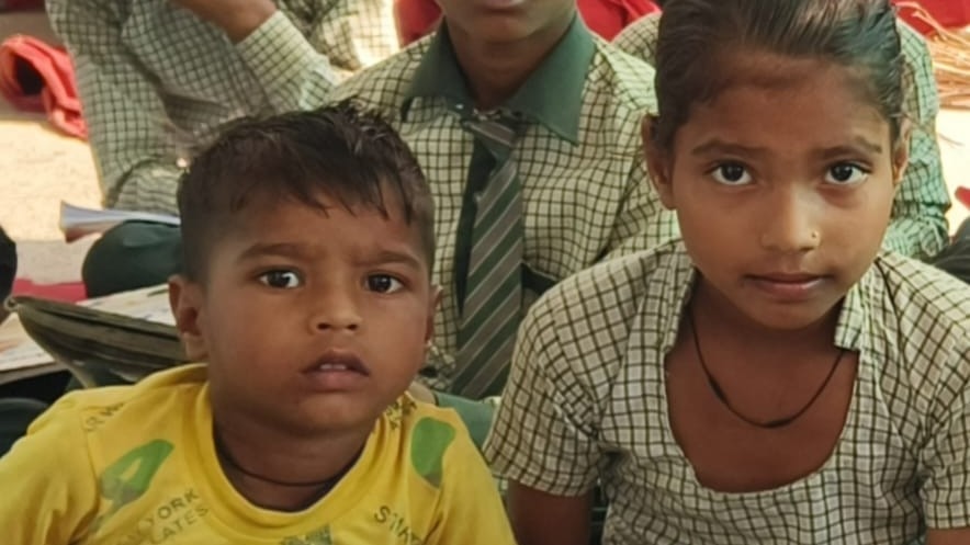 धौलपुर: घर पर सो रहे भाई- बहन को सांप ने काटा, सूना हुआ घर का आंगन, परिवार में पसरा मातम – dholpur snakebite death of brother sister lclar