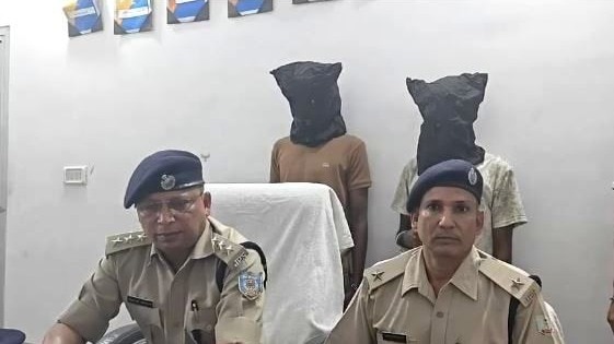 पुलिस के हत्थे चढ़े दो ठग