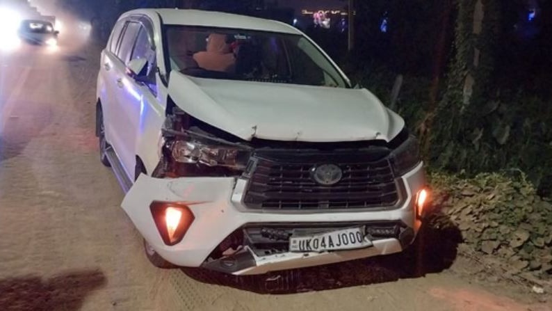 बाल-बाल बचे पूर्व सीएम हरीश रावत, दिल्ली-देहरादून हाइवे पर आपस में टकराई गाड़ी