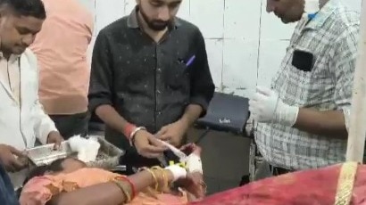 भांजे के प्यार में डूबी 2 बच्चों की मां ने छोड़ा घर, पुलिस चौकी काट ली कलाई – Ghaziabad Sitapur woman love nephew slit wrist police station ntc