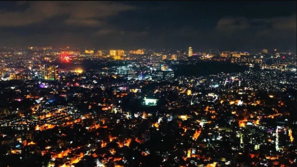 बेंगलुरु और चेन्नई का दिवाली का नजारा हुआ वायरल, ड्रोन से दिखी आसमान में रंगों की जगमगाहट