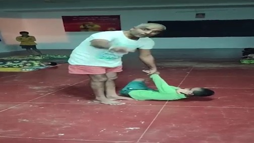 घटना आठ महीने पहले हुई थी.(Photo: Screengrab) 