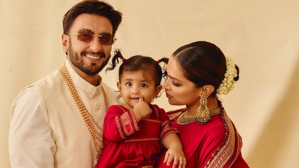 रणवीर सिंह और दीपिका पादुकोण ने रिवील किया बेटी का फेस, फैंस बोले- मां पर गई है… – Ranveer Singh Deepika Padukone revealed daughter Dua face see photo tmovg