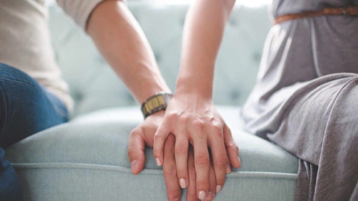 पति को शक था कि पत्नी का कहीं अफेयर है. (Photo: Representational)