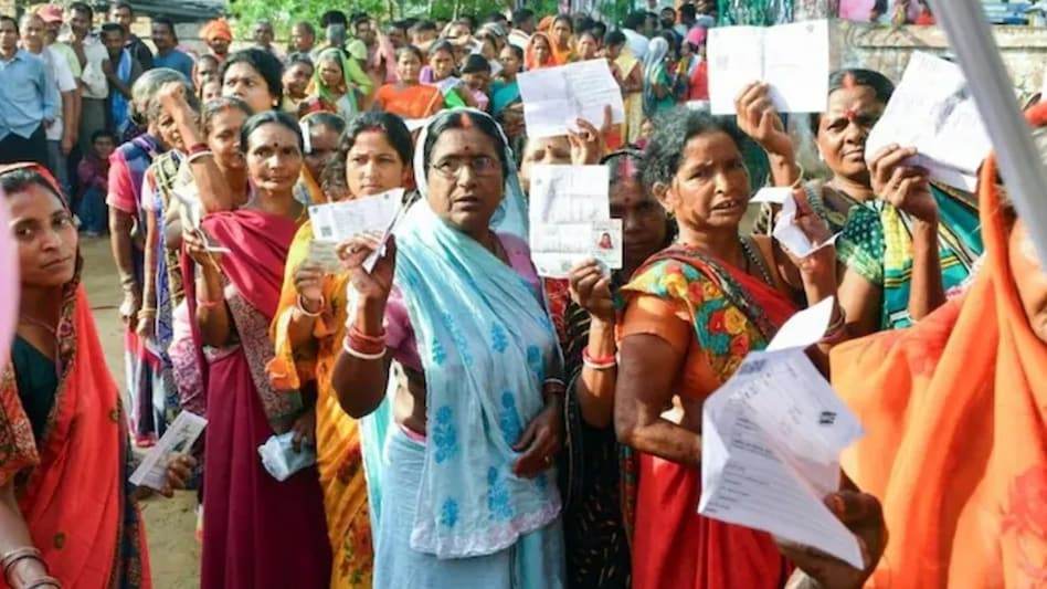 महिलाएं चुनाव का केंद्र, पर टिकट में पिछड़ गई आधी आबादी—5 राज्यों के आंकड़े चौंकाने वाले महिलाएं चुनाव का केंद्र, पर टिकट में पिछड़ गई आधी आबादी—5 राज्यों के आंकड़े चौंकाने वाले