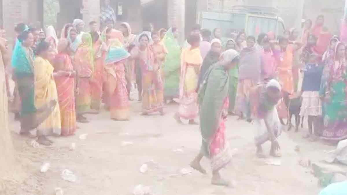 शराब तस्करी का भंडाफोड़ (Photo: Screengrab)