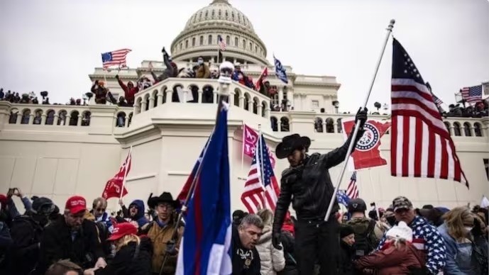 नागरिकता छोड़ने वाले कई नागरिक सियासी रुख से नाराज हैं. (File Photo: ITG)