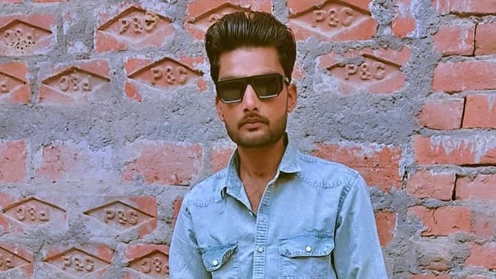 man slit his throat in police lockup Pratapgarh (Photo- ITG)