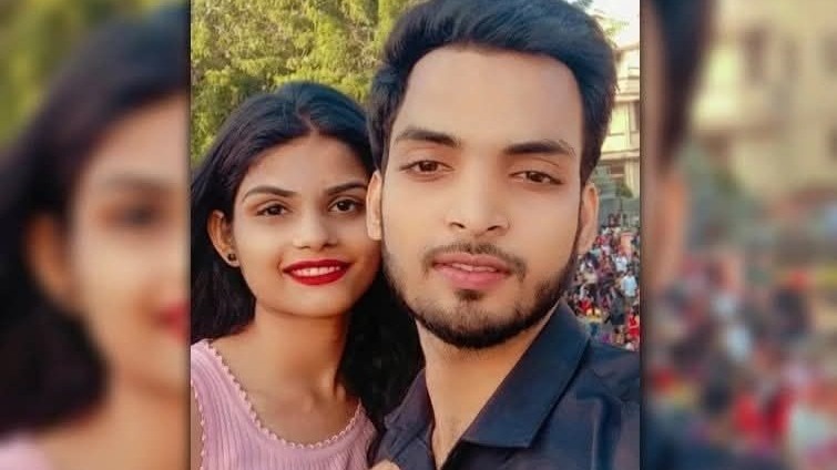 प्रेमी ने चाकू से प्रेमिका पर किया हमला (Photo: Screengrab)