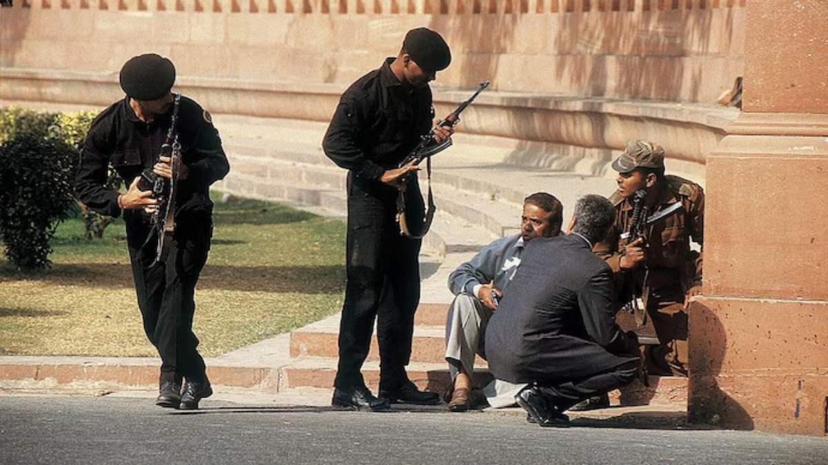 'US को 2002 में लगा कि भारत-PAK के बीच युद्ध शुरू हो जाएगा...', पूर्व CIA अधिकारी का बड़ा खुलासा
