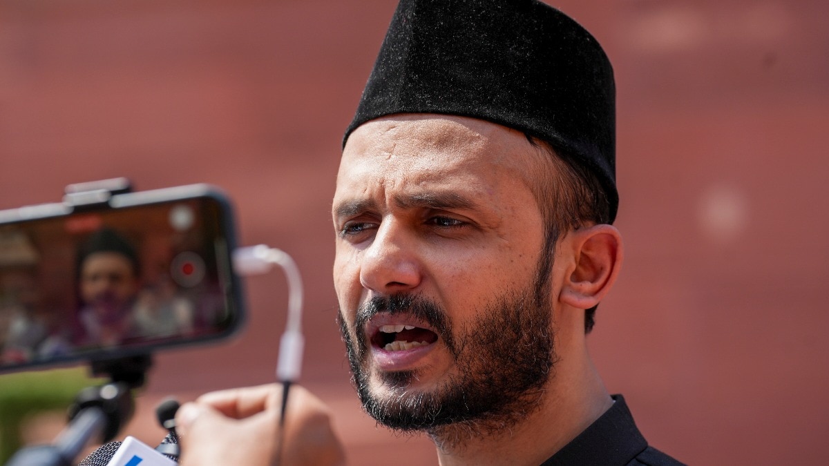 'न मजहब ऐसी मांग करता है, न कोई मदरसा...', बच्ची से वर्जिनिटी सर्टिफिकेट मांगे जाने पर बोले SP सांसद