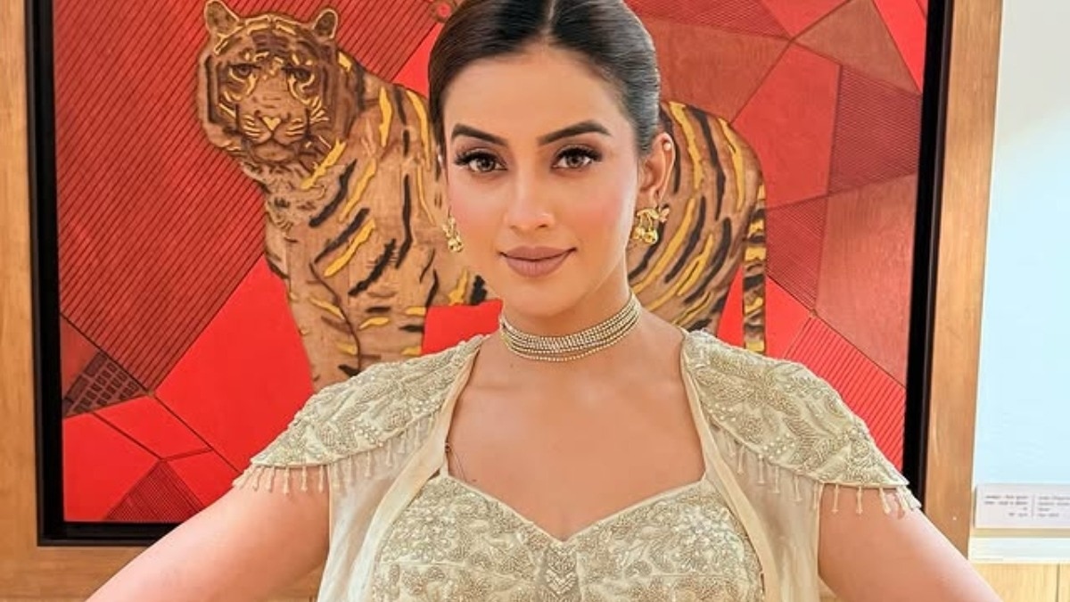 पवन सिंह की पत्नी के सपोर्ट में अक्षरा सिंह, खेसारी पर बोलीं- अनादर करते हैं