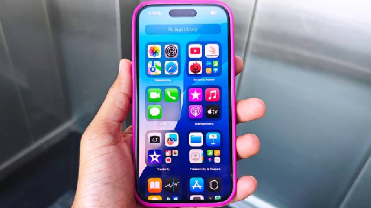 फर्जी ऑफर, ऑनलाइन चैट और ठगी का जाल... iPhone का झांसा देकर यूं लगाते थे लाखों का चूना
