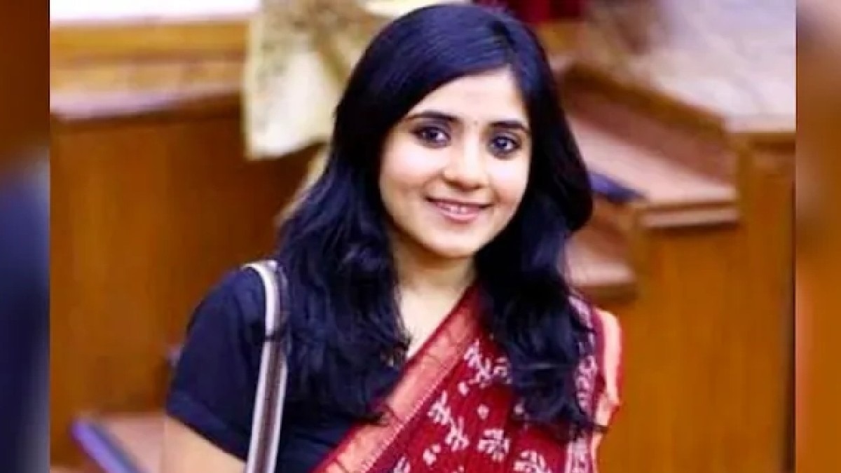 IAS की वॉट्सएप DP लगाकर MP के अफसरों मांगा जा रहा पैसा! अलर्ट रहें