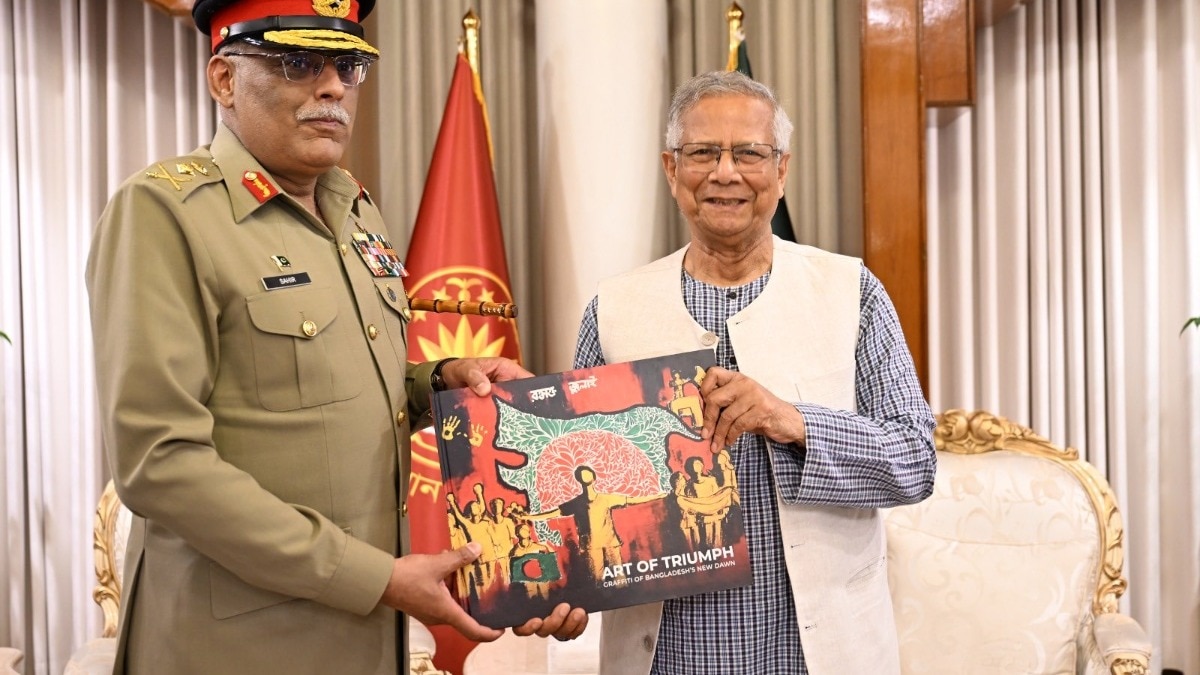 यूनुस की कारस्तानी... PAK जनरल को दिए मैप में पूर्वोत्तर भारत को दिखा दिया बांग्लादेश का हिस्सा