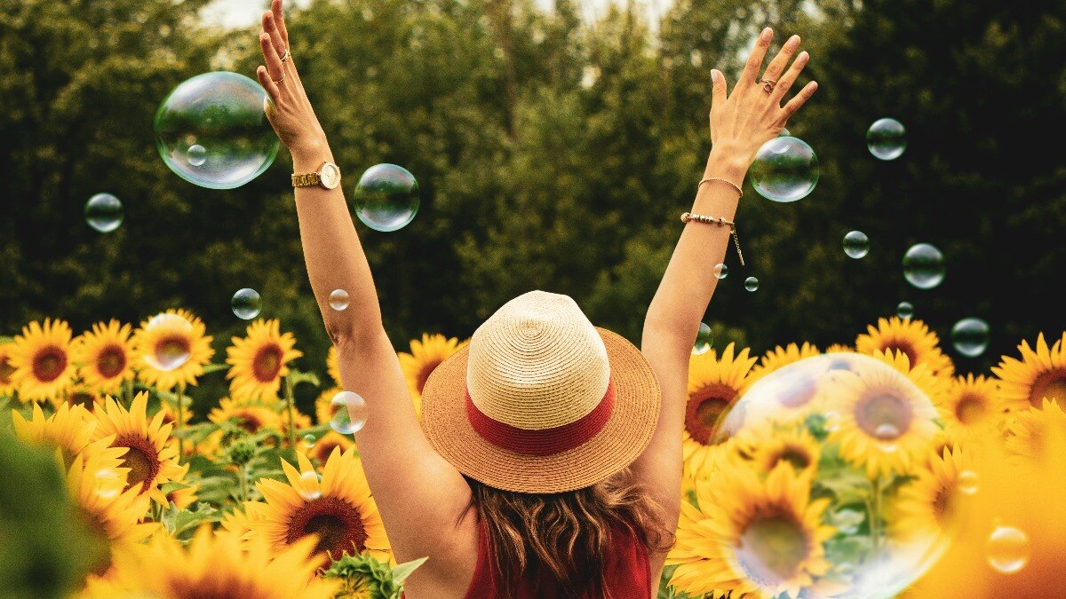 Vastu Tips: अच्छा वक्त शुरू होने से पहले दिखने लगते हैं ये 4 संकेत, पलट जाती है किस्मत