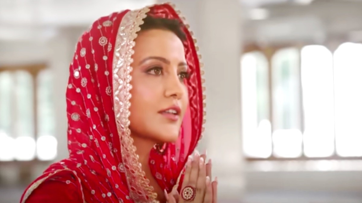 अमृता फडणवीस का नया भजन टी-सीरीज के यूट्यूब चैनल पर रिलीज हुआ है.(Photo:Screengrab)