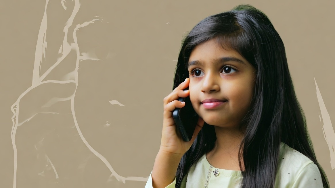 हेल्पलाइन पर कॉल कर बच्ची ने मां-बाप पर लगाए सनसनीखेज आरोप, बोली- मैं उनके साथ नहीं रहूंगी!