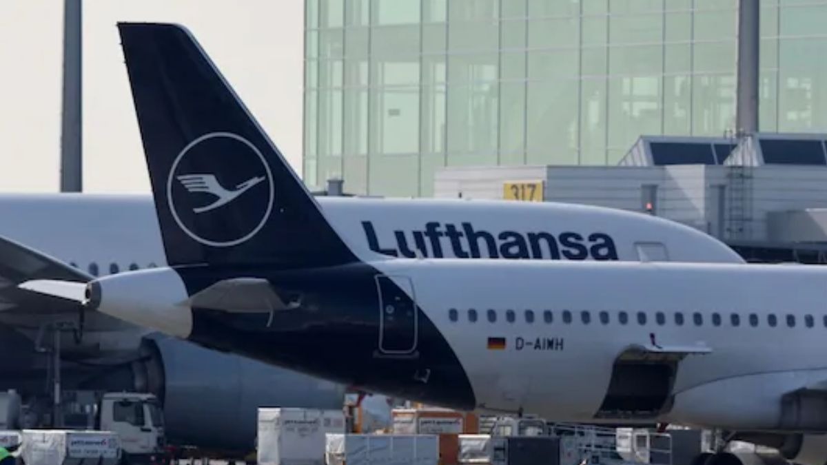 शिकागो-जार्मनी फ्लाइट में भारतीय नागरिक ने किया हमला, दो युवक घायल, विमान की इमरजेंसी लैंडिंग