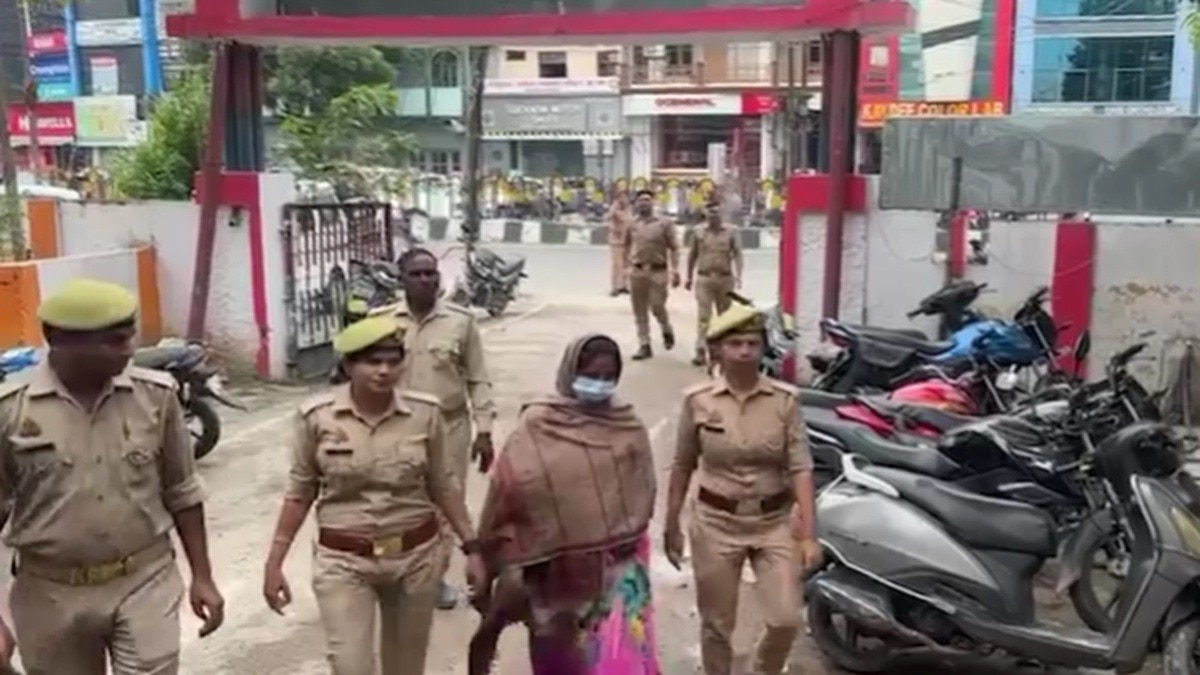 बच्चा लाल की मोहब्बत में खूनी बनी चांदनी (Photo: ITG)