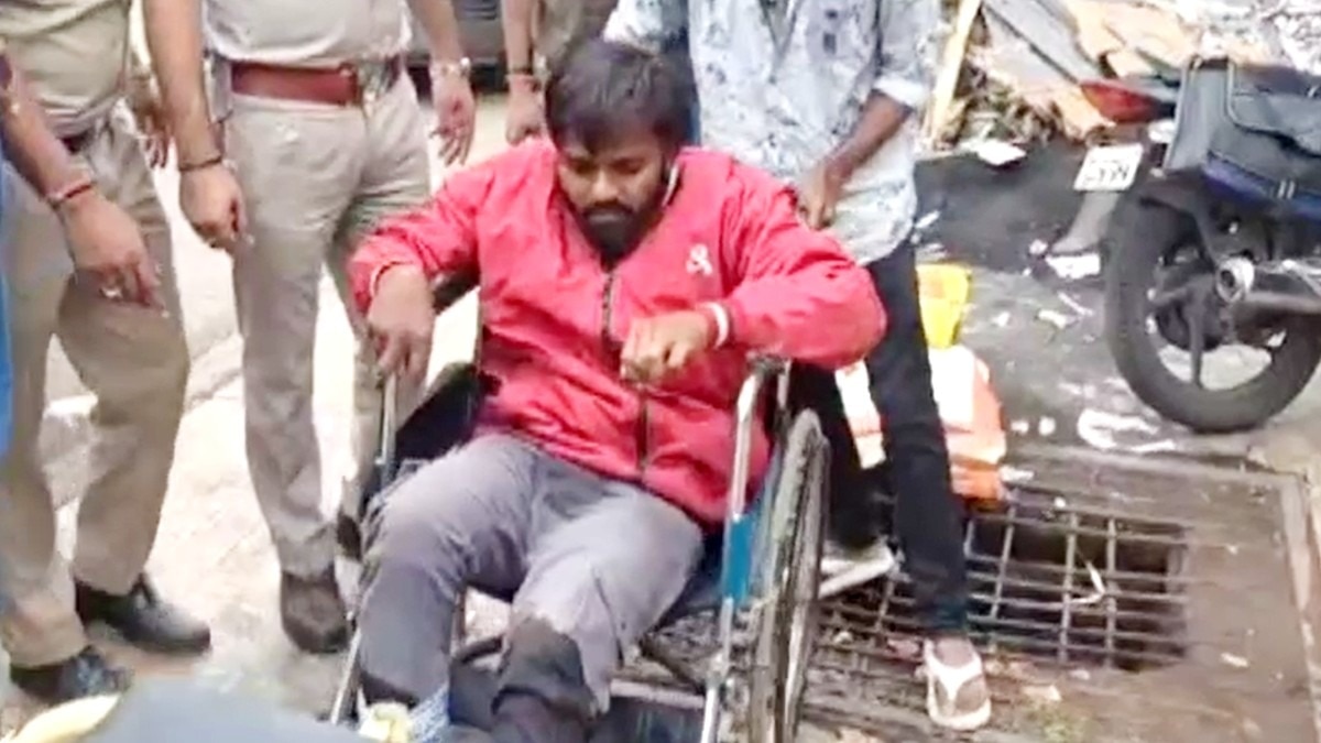 पुलिस एनकाउंटर में घायल आरोपी.(Photo:Screengrab)