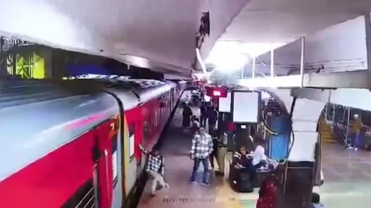 man fell from train