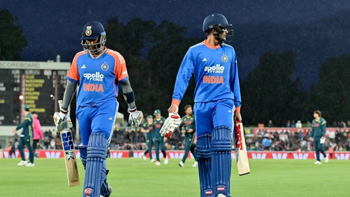 IND vs AUS: हल्की बारिश में भी क्यों घटाए गए ओवर, कैनबरा का ये 'कर्फ्यू' रूल बना वजह