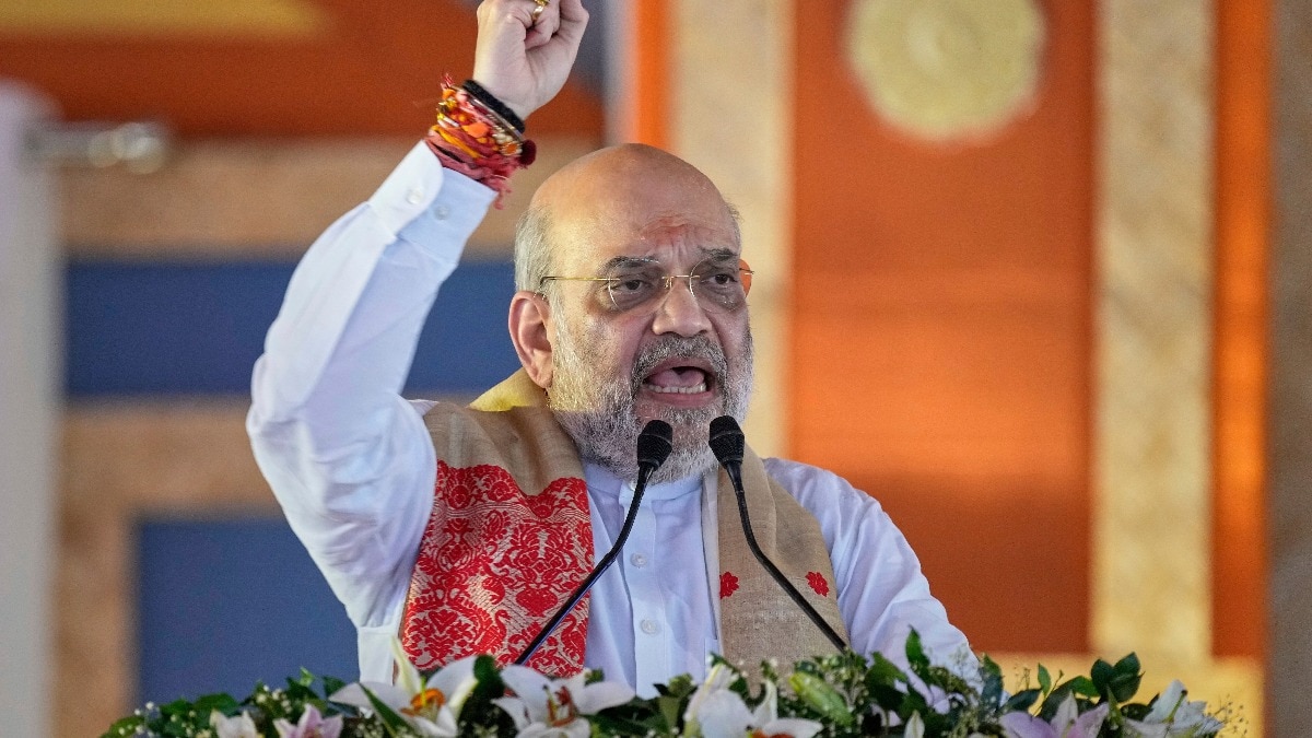 'पीएम और सीएम दोनों कुर्सियां अभी खाली नहीं...', बिहार में अमित शाह का गांधी-लालू परिवार पर हमला