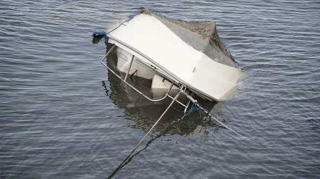 उत्तर प्रदेश के बहराइच में नाव पलटी, 8 लोग अभी भी लापता, एक का शव मिला