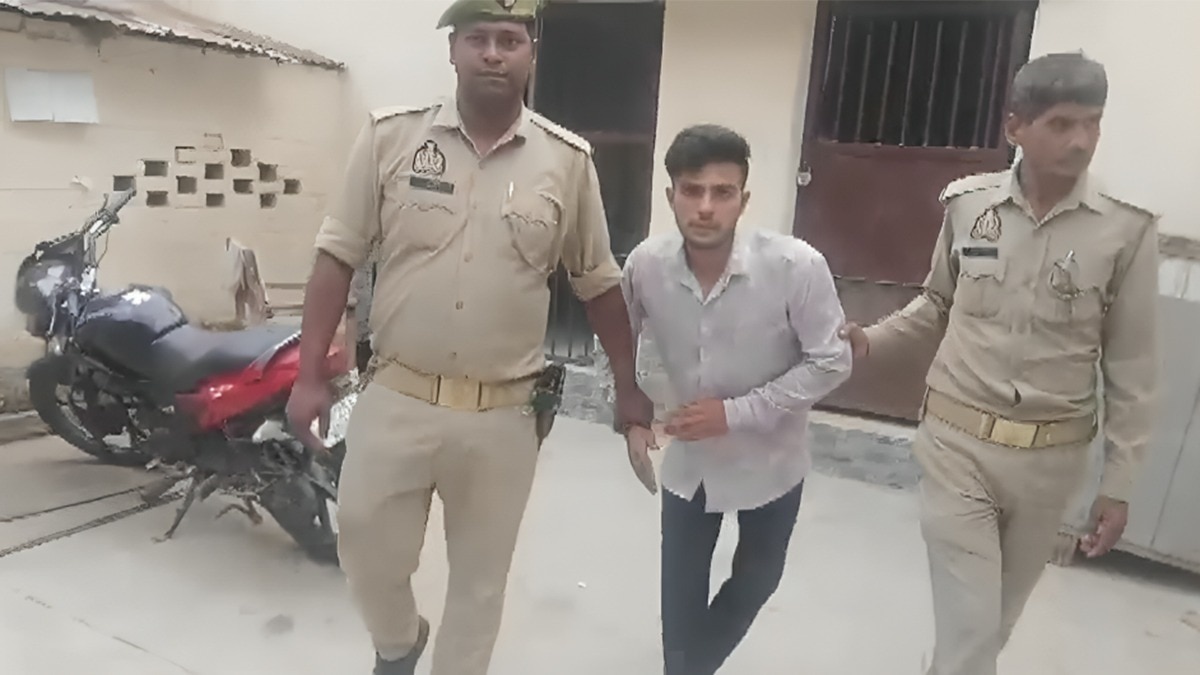 अनस पठान ने अपनी गलती के लिए माफी मांगी (Photo: ITG)