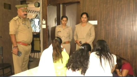  वेश्यावृत्ति में लिप्त गिरोह का पर्दाफाश (Photo: Screengrab)