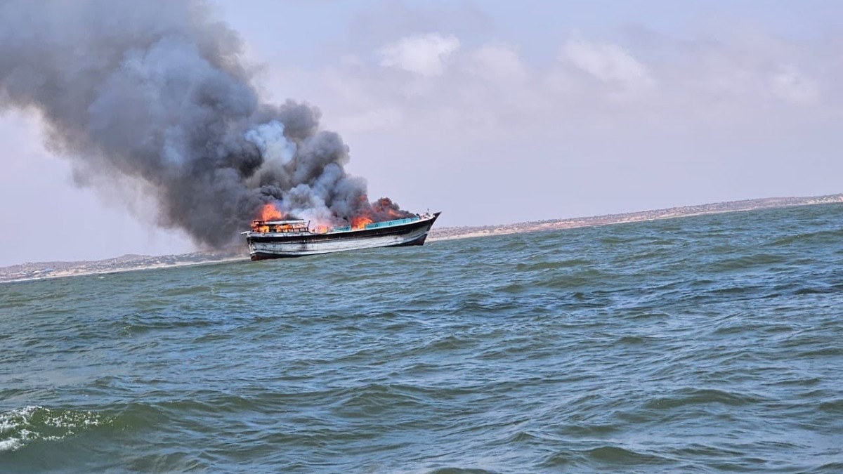 आग लगने से मालवाहक जहाज हुआ राख (File Photo: Kaushik Kanthecha/ITG)