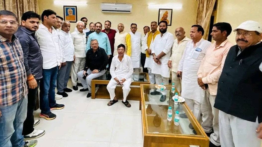 समझौता कराने में मेरठ के बड़े नेता, व्यापारी और जनप्रतिनिधि शामिल रहे (Photo- ITG)