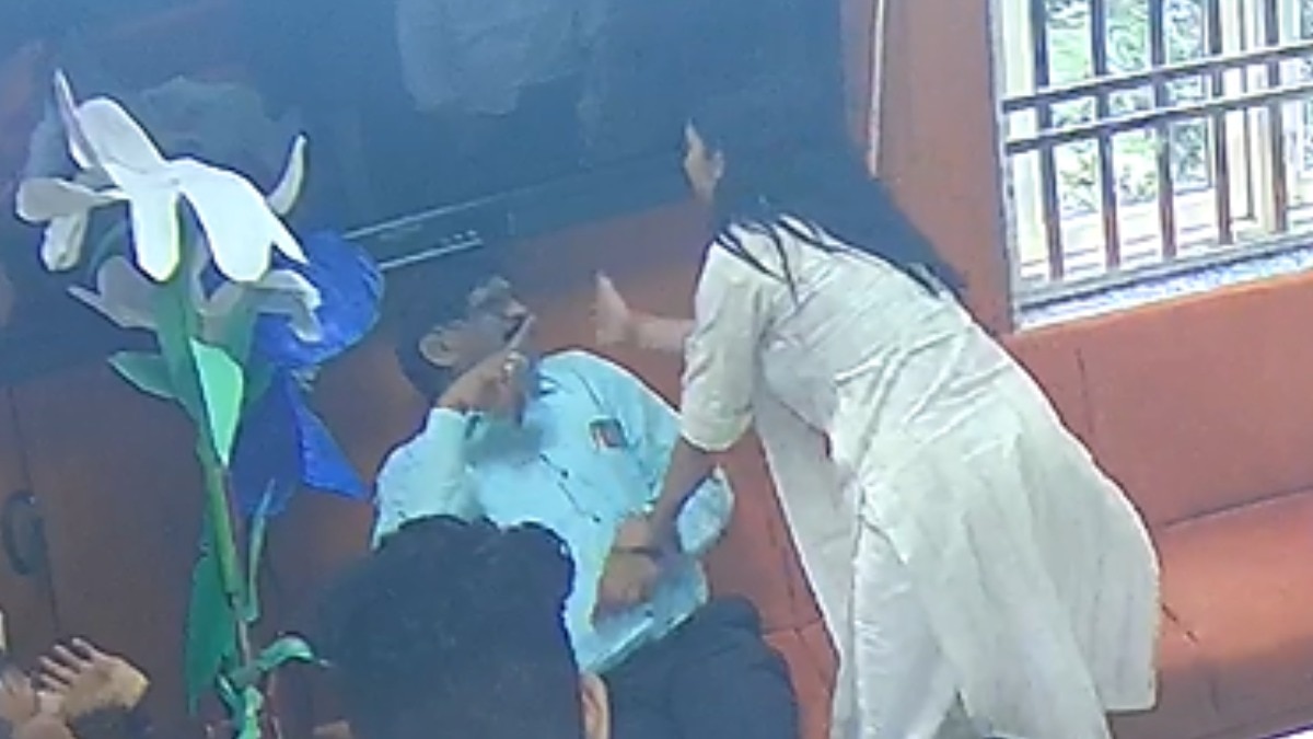 Deepika Jha slap professor